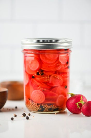 Quick Pickled Radishes