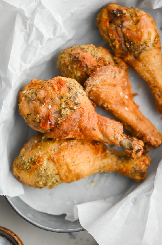 https://www.lifesambrosia.com/wp-content/uploads/Air-Fryer-Fried-Chicken-Recipe-09-562x848.jpg