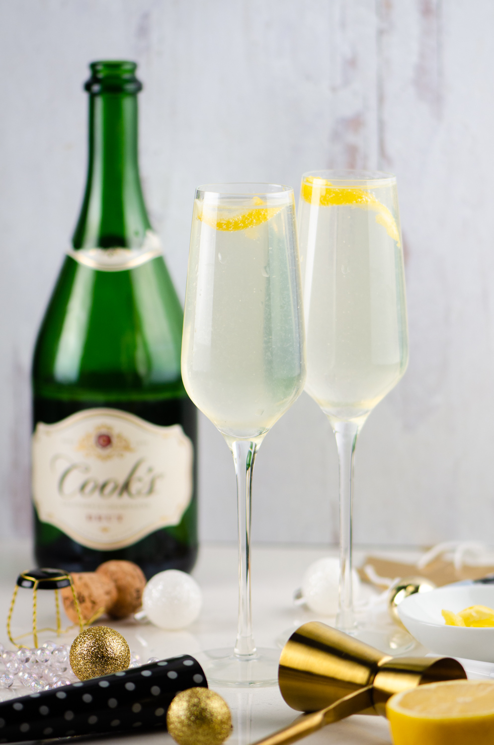 French 75 Cocktail - Ambrosia Life\'s