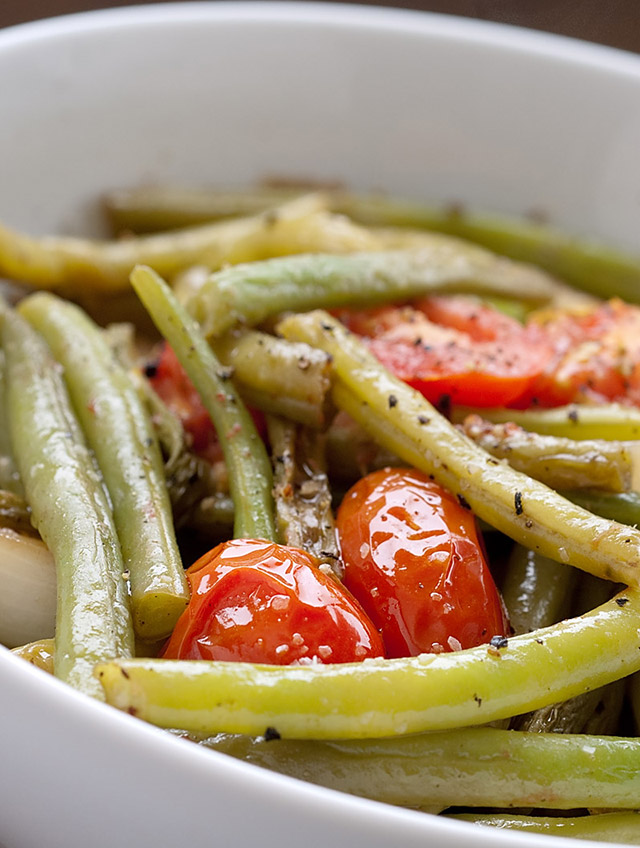 Green Beans with Tomatoes and Onions