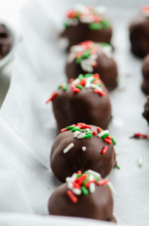 Mint Oreo Truffles {No Bake Recipe} - Life's Ambrosia